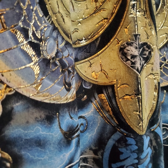 Genuine Tee Dragon fleur de lis gold accents size Large t-shirt - Picture 5 of 7